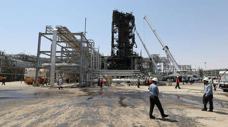 Arabia Saudita muestra los destrozos causados por el ataque con drones en una de sus refinerías (FOTOS)
