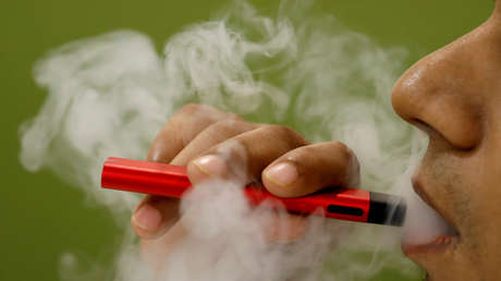 Un proyecto de ley busca limitar el uso de cigarrillos electrónicos en espacios públicos de Buenos Aires