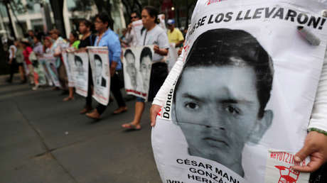 Autoridades mexicanas buscan restos de normalistas de Ayotzinapa en otro vertedero