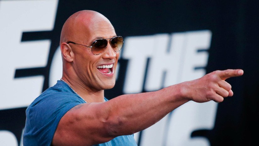 El luchador Dwayne 'la Roca' Johnson anuncia su regreso al WWE