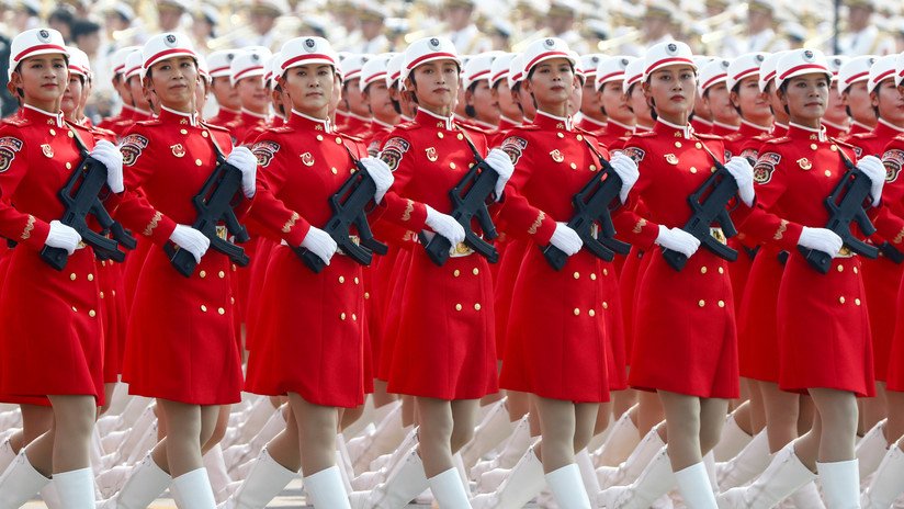 China luce sus avances militares en un grandioso desfile por el Día Nacional