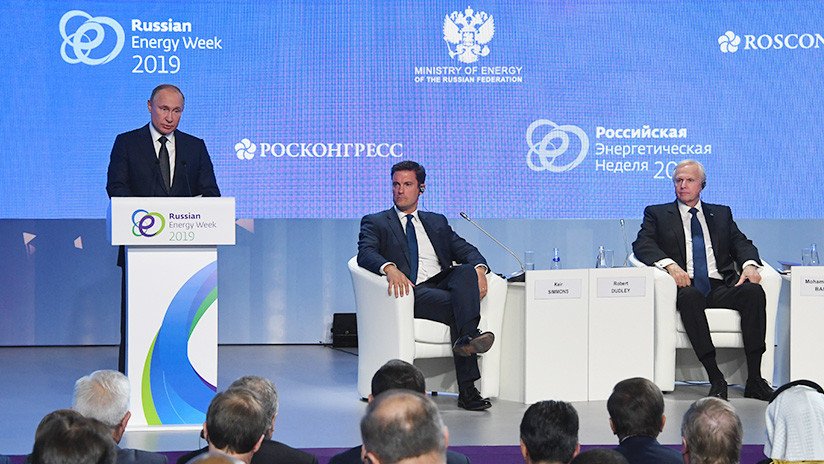 Putin asegura que el petróleo mantendrá su importancia en el mercado en los próximos 25 años