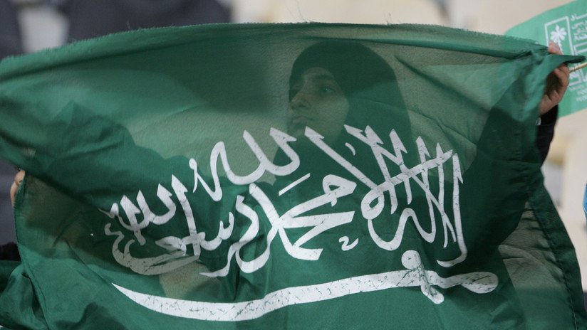 Por primera vez se permite a las mujeres en Arabia Saudita ocupar rangos en las Fuerzas Militares