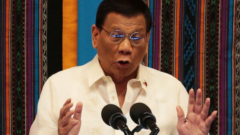 Duterte revela que padece una enfermedad neuromuscular crónica