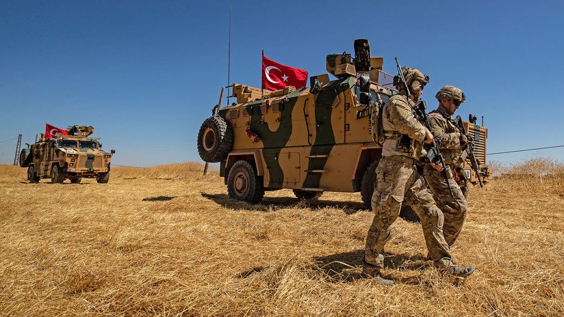 Canciller turco a Irán: "La operación de Turquía en el norte de Siria es una medida temporal"