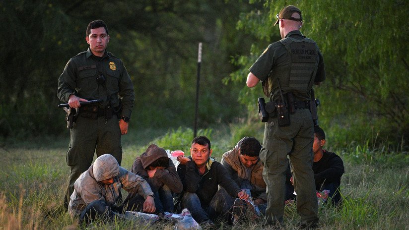 EE.UU. aumenta en un 88 % las detenciones de migrantes indocumentados en la frontera con México en un año