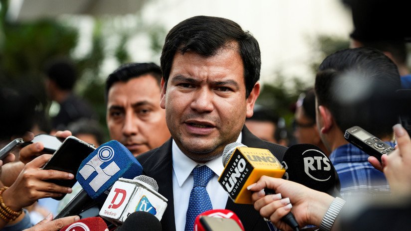 El presidente de la Asamblea Nacional de Ecuador: "No es momento de echar cargos políticos"