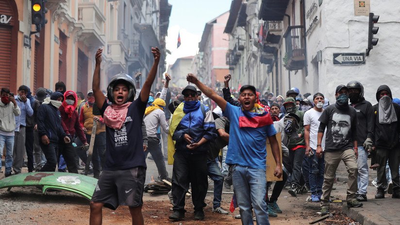 El alcalde de Quito confirma el aumento del pasaje urbano en medio de las protestas