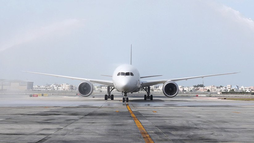 La principal aerolínea rusa cancela el pedido de aviones Boeing 787 Dreamliner