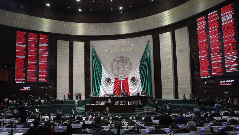 Diputados mexicanos aprueban una ley que pone un tope de salario a los funcionarios públicos