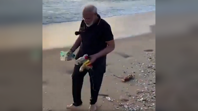 VIDEO: El primer ministro indio Modi recoge basura en la playa antes de reunirse con líder chino Xi
