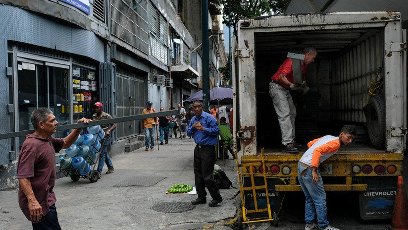 Aumentan el salario mínimo en Venezuela hasta los 300.000 bolívares
