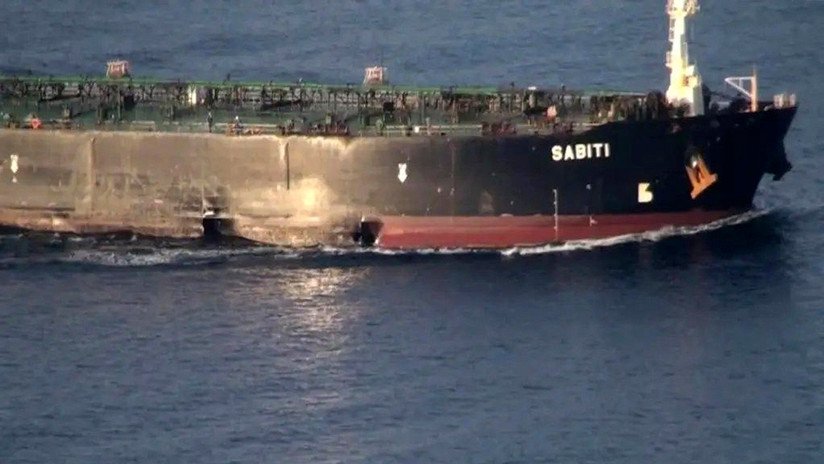 FOTOS: Difunden nuevas imágenes del petrolero iraní Sabiti tras ser atacado cerca de un puerto saudita