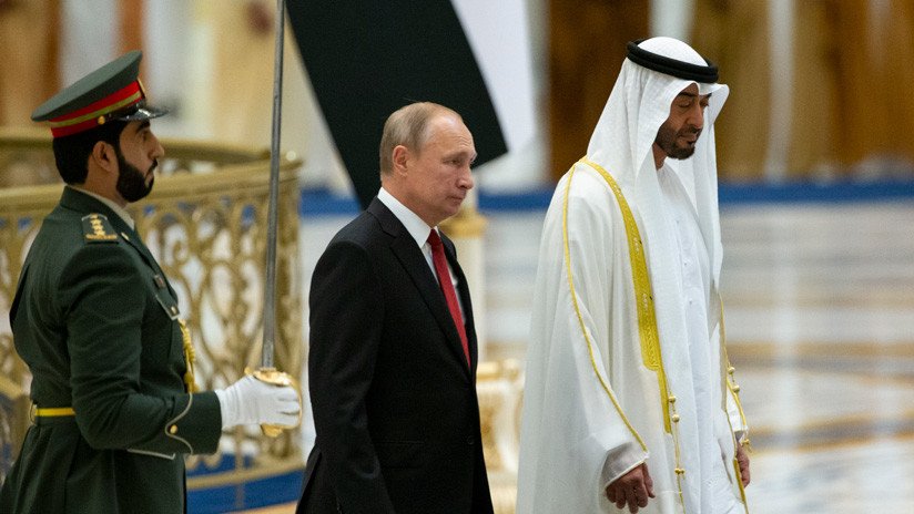 VIDEO: Emiratos Árabes Unidos envía a la 'Policía de tránsito rusa' para escoltar a Putin en su visita oficial