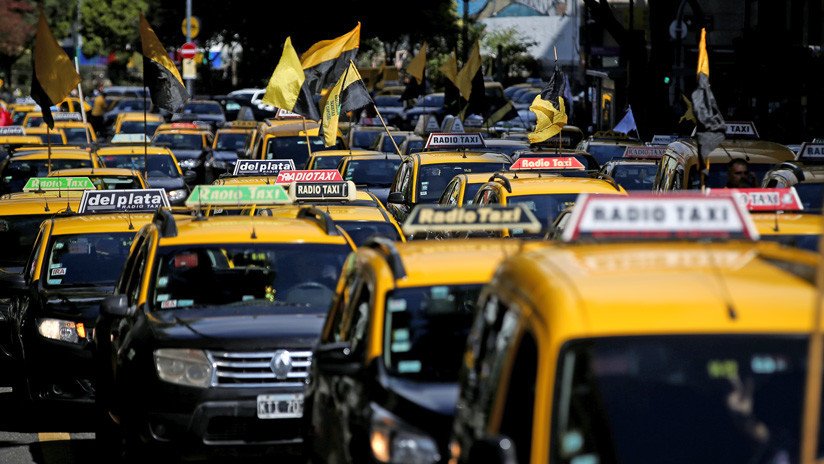 Taxistas de Buenos Aires vuelven a marchar contra Uber y Cabify