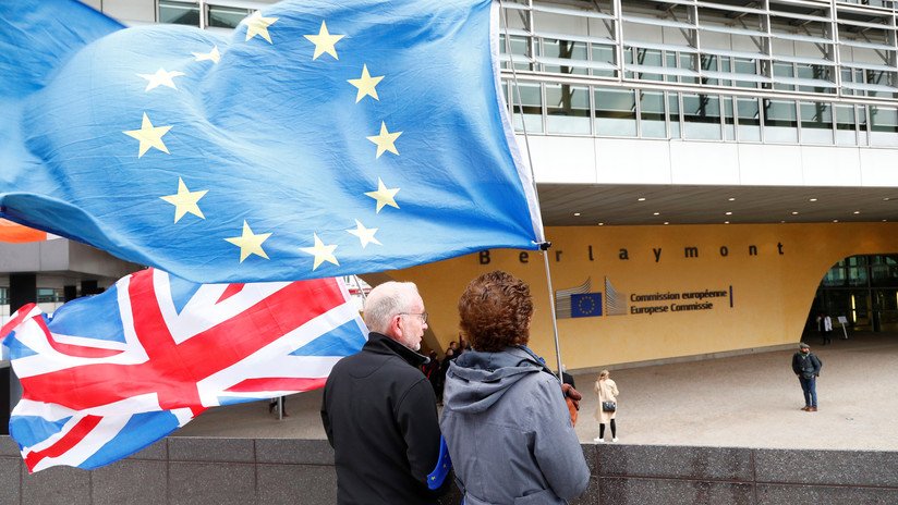 La UE y Reino Unido alcanzan "un nuevo gran acuerdo" sobre el Brexit
