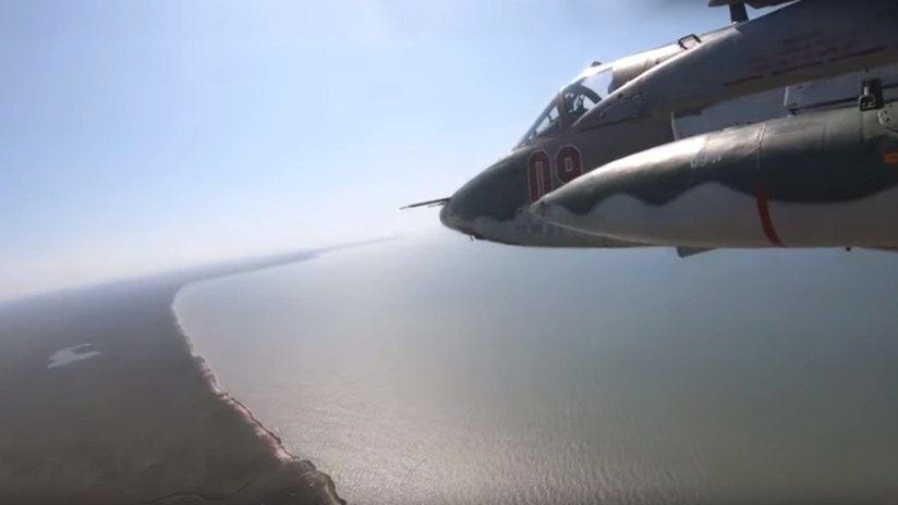VIDEO: Aviones rusos practican ataques a sistemas de defensa aérea en tierra y maniobras de evasión
