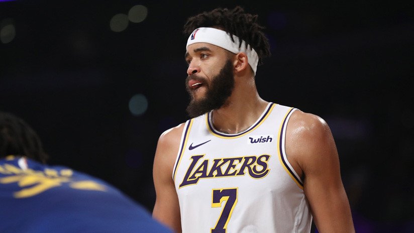 ¿Estrategia o trampa? Basquetbolista de los Lakers sufre una 'lesión' con la que desconcierta a sus rivales (VIDEO)