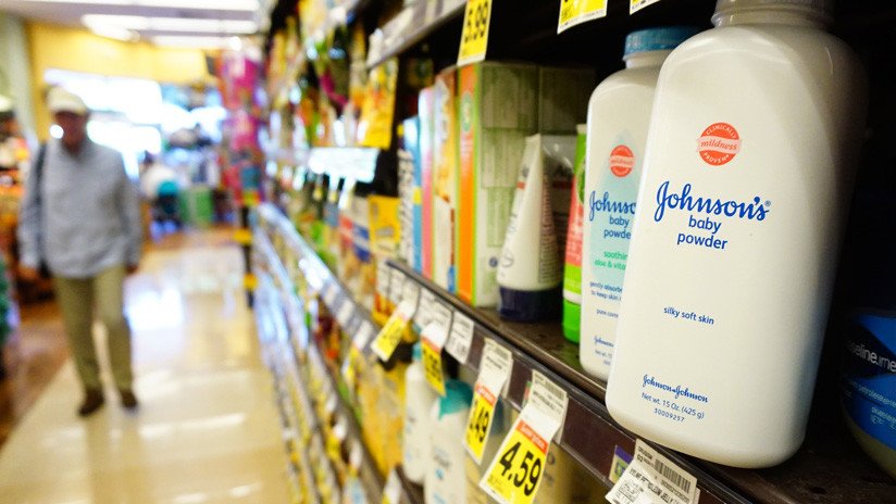 Johnson & Johnson retira de la venta un lote de talco para bebés tras encontrar una sustancia cancerígena
