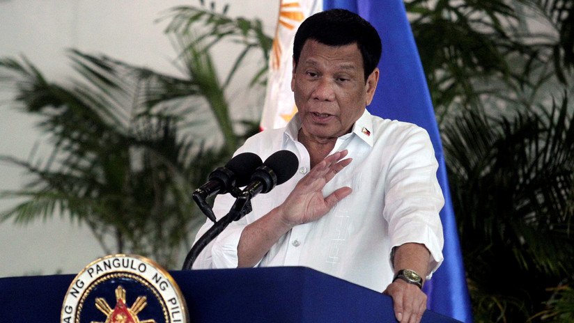 Duterte, a un jefe de policía recién nombrado: "Eres libre de matar a todos"