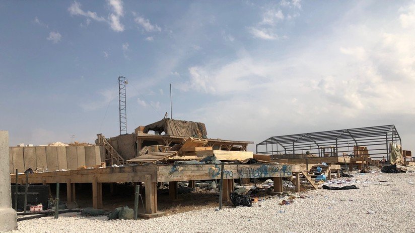 Las tropas de EE.UU. destruyen su propia base mientras huyen del noreste de Siria