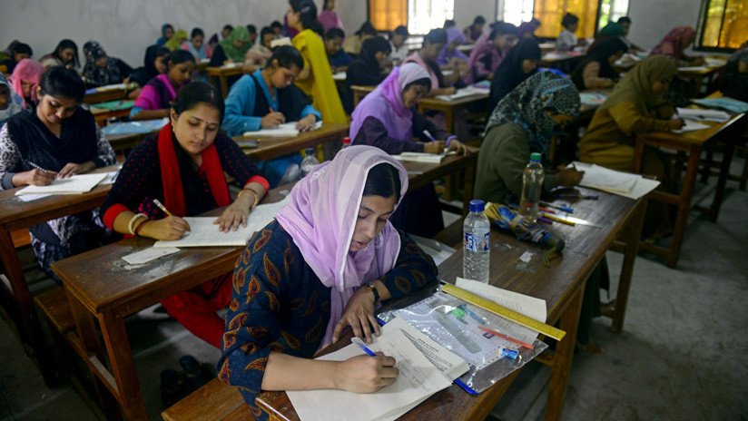 Una parlamentaria bangladesí contrata a ocho dobles para que tomen los exámenes por ella