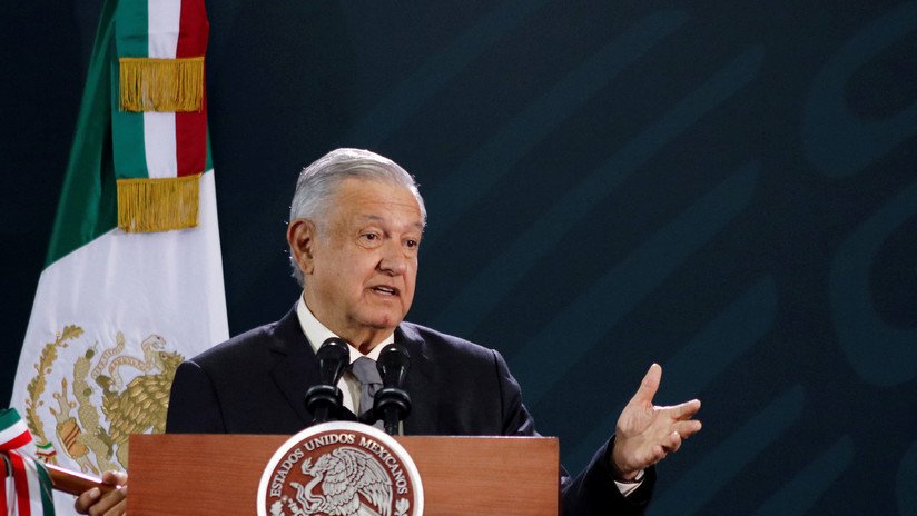 López Obrador prohíbe a servidores públicos participar en "asuntos partidistas" o tendrán que renunciar