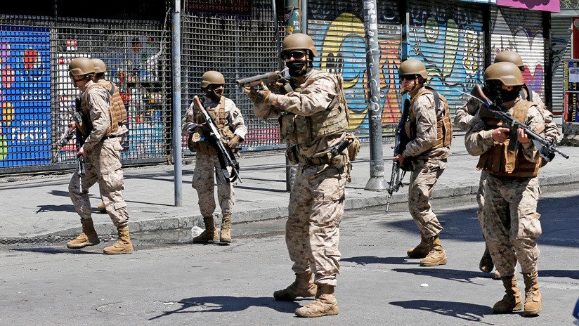 Detienen a un soldado del Ejército de Chile por negarse a participar en el estado de emergencia