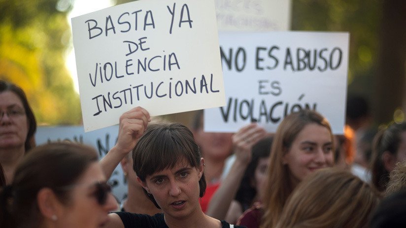 Penas de entre 10 y 12 años de cárcel para cinco jóvenes acusados de violar en grupo a una menor en España