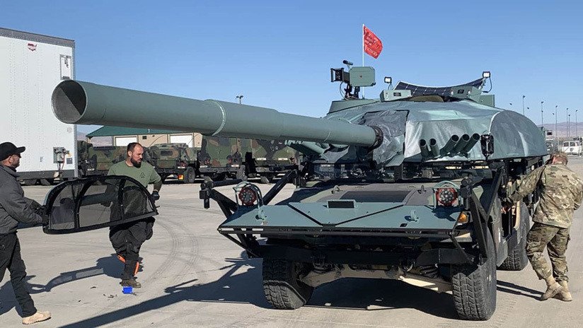 "Entrenarnos contra una amenaza realista": Militares de EE.UU. 'disfrazan' sus Humvee como tanques rusos