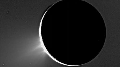 Detectan nuevos compuestos orgánicos en una luna de Saturno