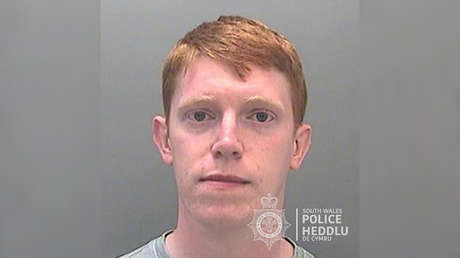 Condenan a un entrenador de cadetes del Ejército británico por engañar a menores para realizar actos sexuales en línea haciéndose pasar por una chica