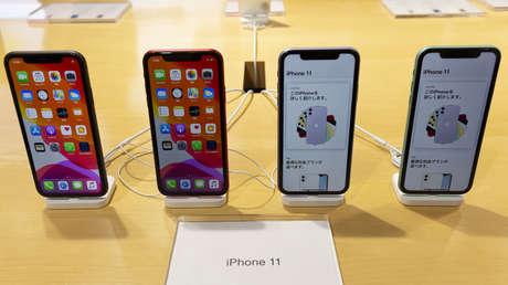 Trump al jefe de Apple: "El botón del iPhone era mucho mejor que el deslizamiento de los dedos"