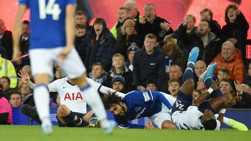 "Estaba en 'shock' y gritando": Jugador del Everton explica su reacción tras la grave lesión de André Gomes en el partido contra el Tottenham
