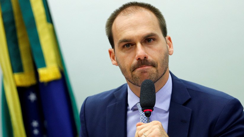 El hijo de Bolsonaro apoya una moción de repudio a Alberto Fernández en el Congreso de Brasil