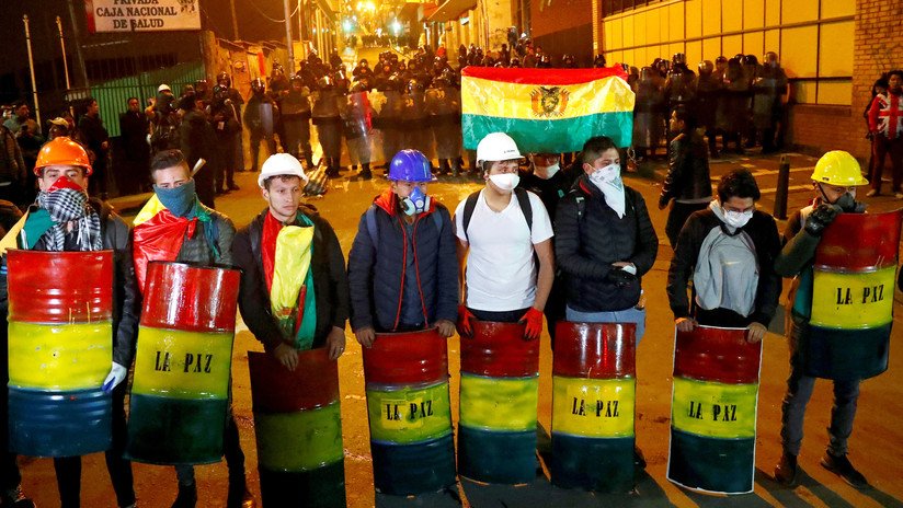 Ministro de Defensa boliviano: "Estamos a un paso de contar a los muertos por docenas"