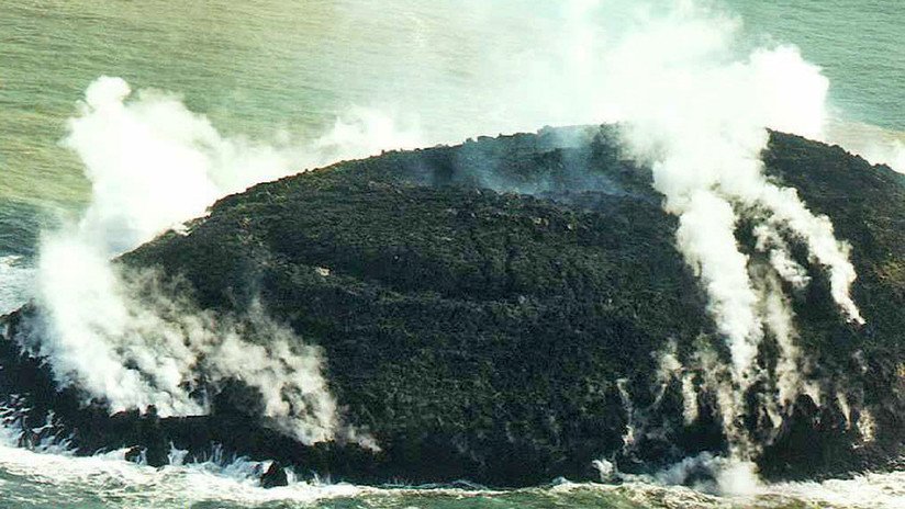 FOTO: Erupción de un volcán crea una nueva isla en el archipiélago de Tonga