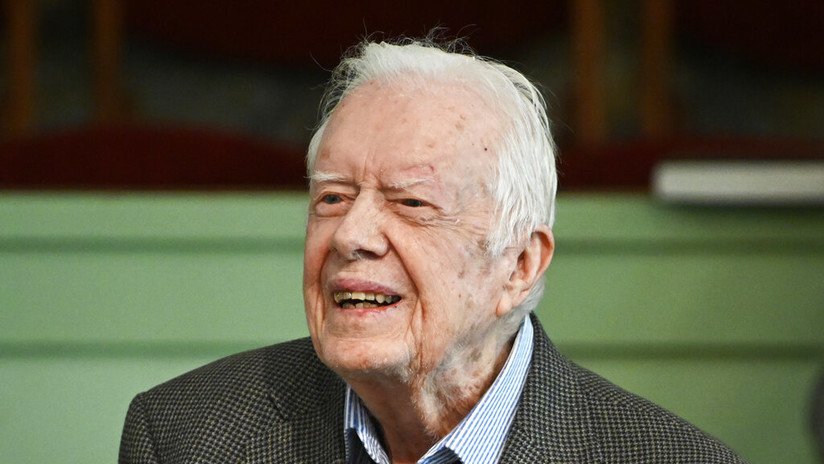 Hospitalizan al expresidente de EE.UU. Jimmy Carter para una cirugía cerebral