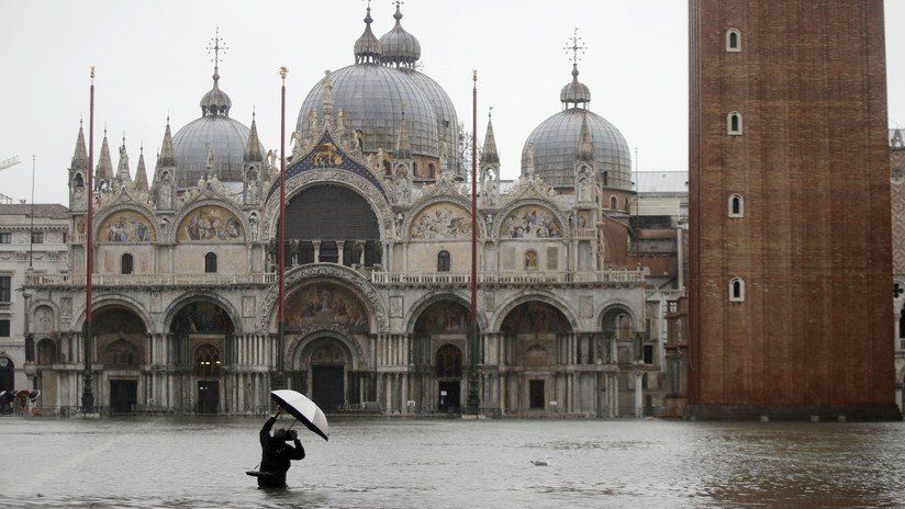 "Devastación apocalíptica": La segunda mayor marea en Venecia deja dos muertos y el 80 % de la ciudad inundada