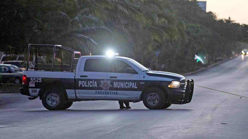 Captan cómo un policía de México mata a un perro de un balazo sin motivo aparente