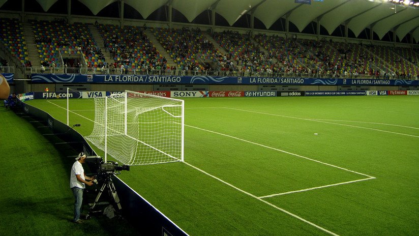 Encapuchados obligan a suspender el primer partido de fútbol en Chile tras la reanudación del torneo