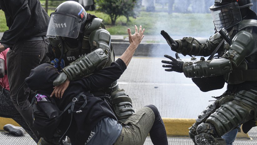 Disturbios y represión policial durante la jornada de paro nacional en Colombia