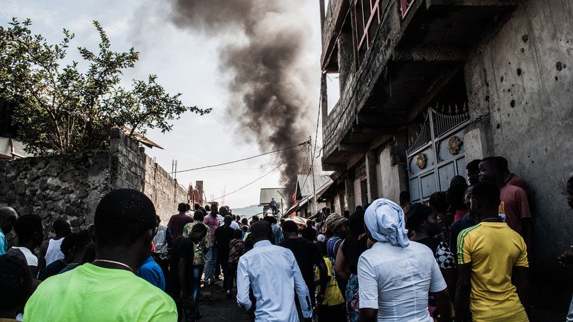 Al menos 18 muertos al estrellarse un avión sobre un área residencial en República Democrática del Congo