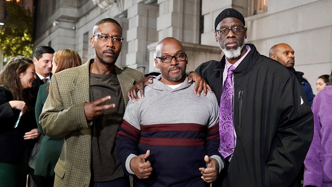 Liberan a tres hombres que pasaron 36 años en la cárcel por un crimen que no cometieron