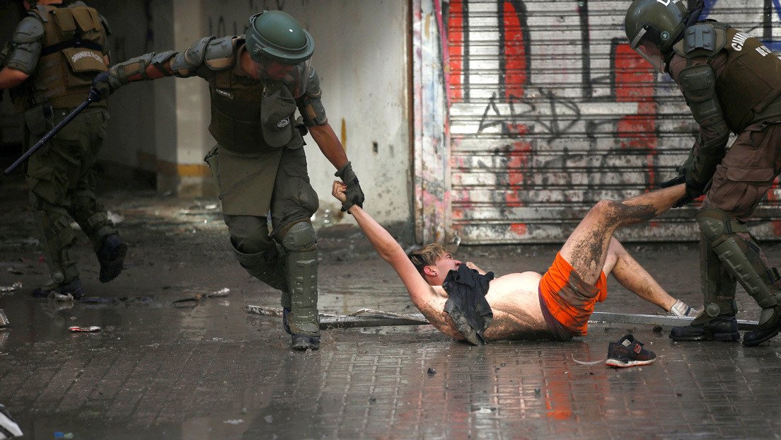 HRW denuncia "graves violaciones a los derechos humanos en Chile" y exige una reforma policial "urgente"