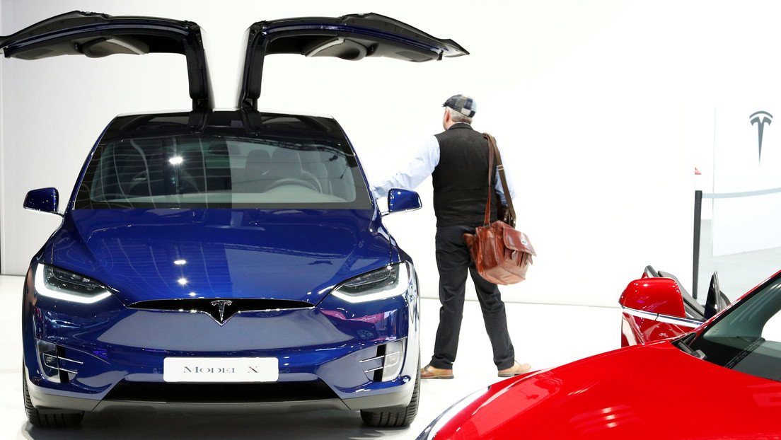 Tesla desarrolla un sistema de rayos láser para limpiar automáticamente el parabrisas y otras partes de sus coches