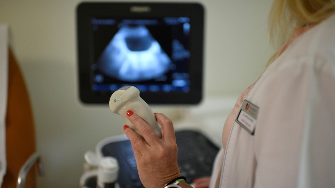 Un país europeo obligaría a las mujeres a ver una imagen de su embrión o feto antes de abortar