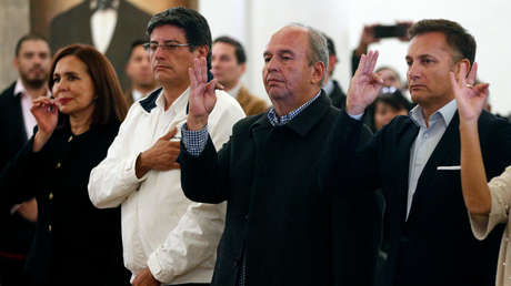 Gobierno de facto en Bolivia amenaza con detener a legisladores del partido de Morales por "subversión y sedición"
