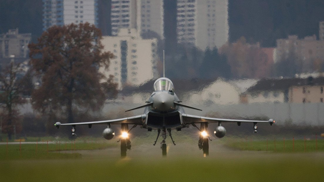 Londinenses se despiertan exaltados por la explosión sónica de dos aviones de combate