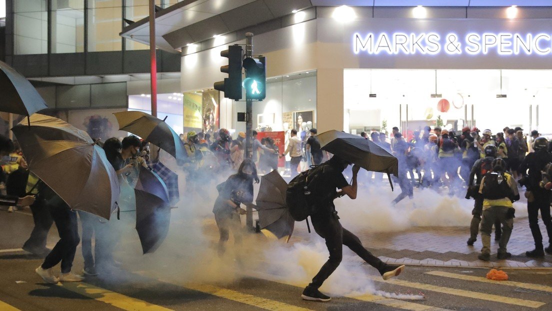 La gobernadora de Hong Kong tacha de "innecesaria" la ley estadounidense que apoya a los manifestantes del territorio